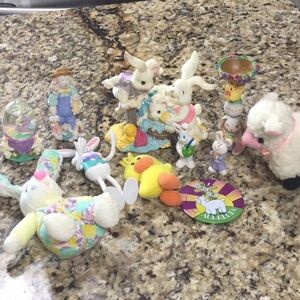 Bundle of 11 vintage Easter Items.